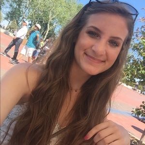 Meet your Posher, Mackenzie